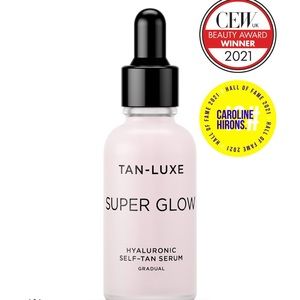 SUPER GLOW

HYALURONIC SELF-TAN SERUM (New with box)